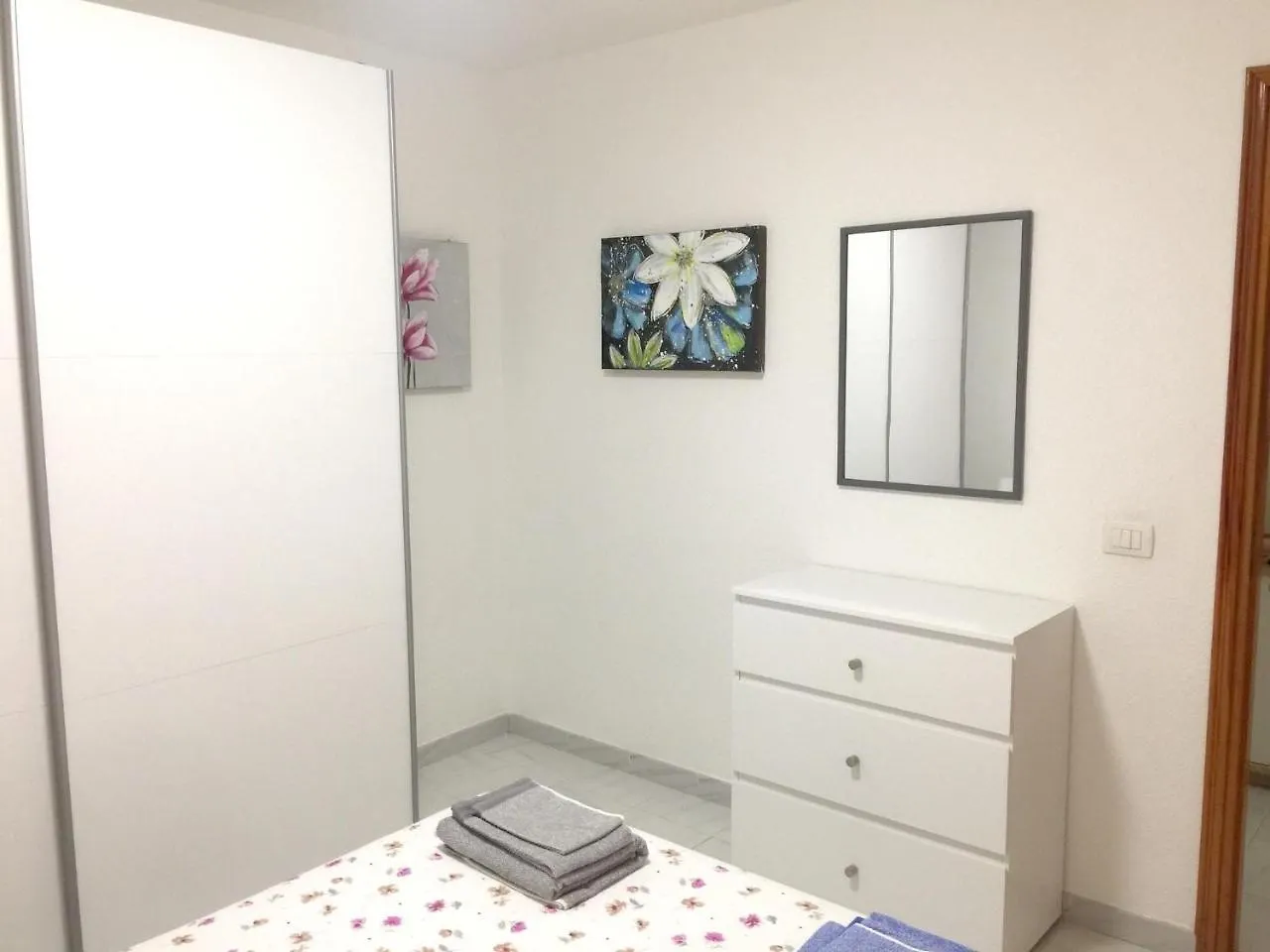 Apartment With One Bedroom In Arona, With Wifi - 500 M From The Beach
